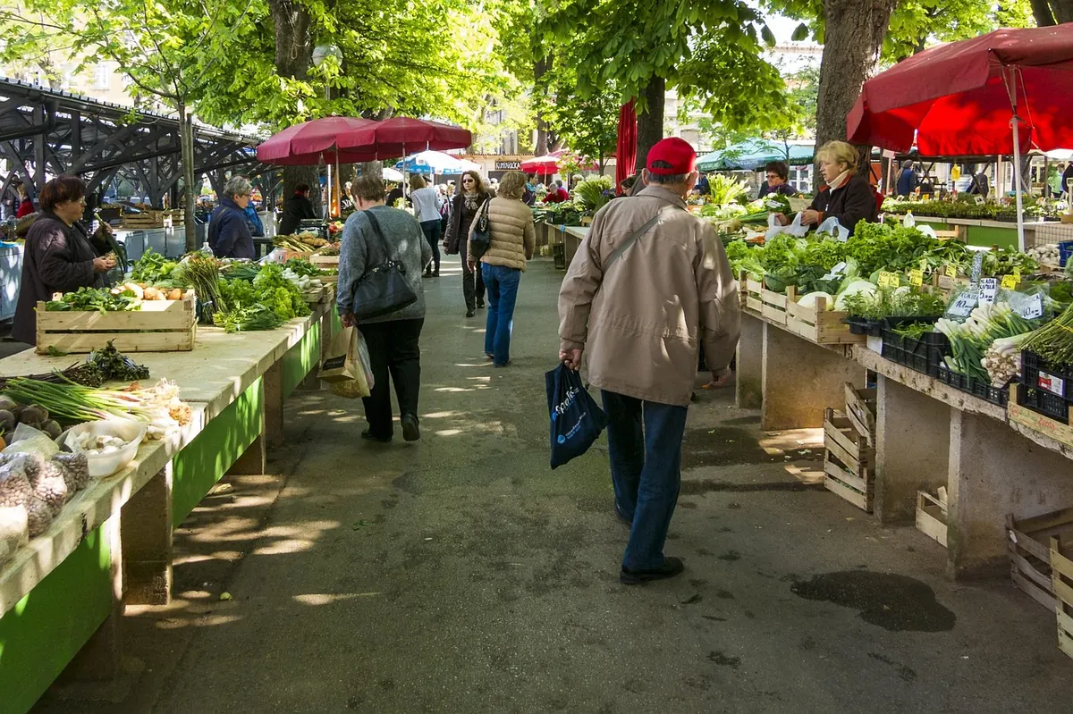 Brook Farmers' Market: A First-Timer's Guide to Times, Stalls and Parking